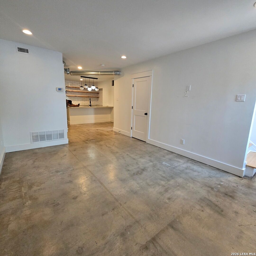 230 W Craig Place San Antonio TX 78212