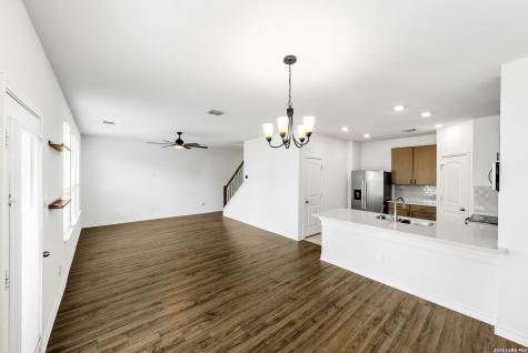 10115 Pearl Creek San Antonio TX 78245