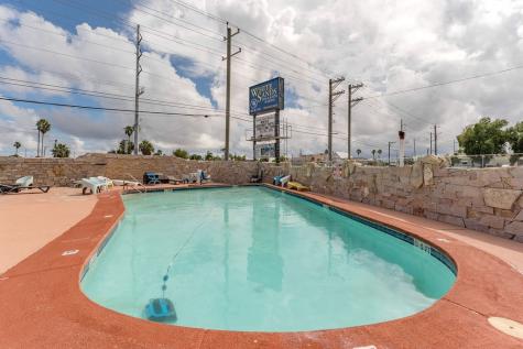418 W Highway 100 Port Isabel TX 78578