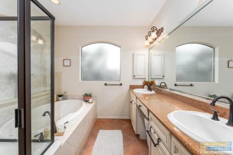 1 Hacienda Drive Laguna Vista TX 78578
