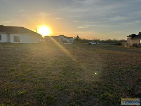 124 Canteros Drive Rancho Viejo TX 78575