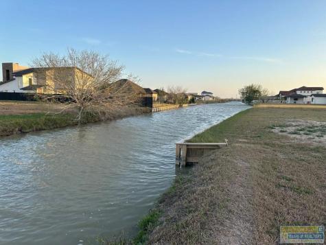 124 Canteros Drive Rancho Viejo TX 78575