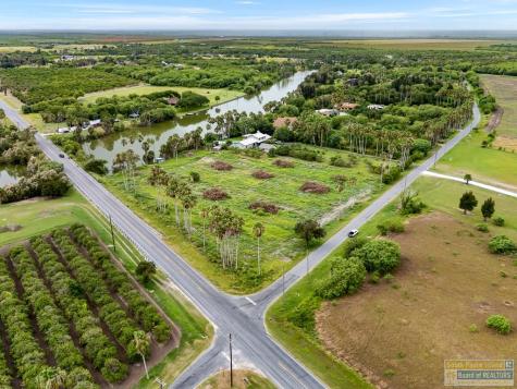 100 W Toronja Drive Bayview TX 78566