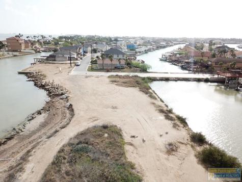 1301 Tarpon Avenue Port Isabel TX 78578
