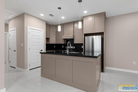 562 N Avenida Del Sol Brownsville TX 78526