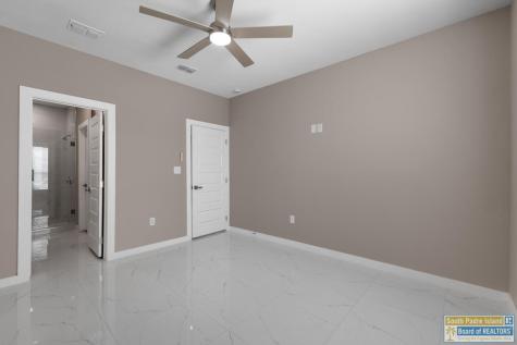 562 N Avenida Del Sol Brownsville TX 78526