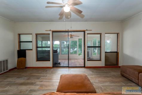 150 S Valencia Bayview TX 78566