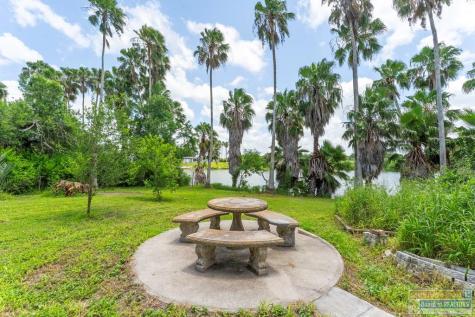 150 S Valencia Bayview TX 78566