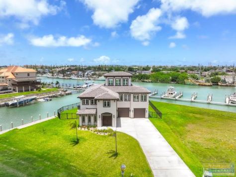 302 Captain Kidd Port Isabel TX 78578