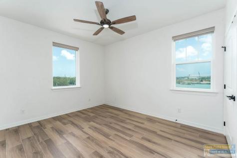 302 Captain Kidd Port Isabel TX 78578