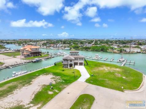 302 Captain Kidd Port Isabel TX 78578