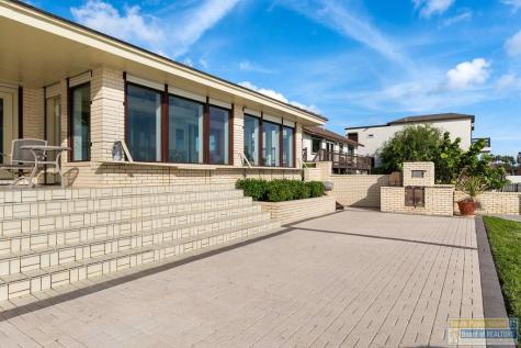 606 Beach Boulevard Laguna Vista TX 78578