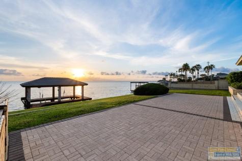 606 Beach Boulevard Laguna Vista TX 78578