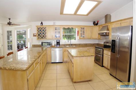 39574 Palm Drive Bayview TX 78566