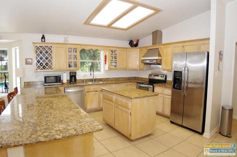 39574 Palm Drive Bayview TX 78566