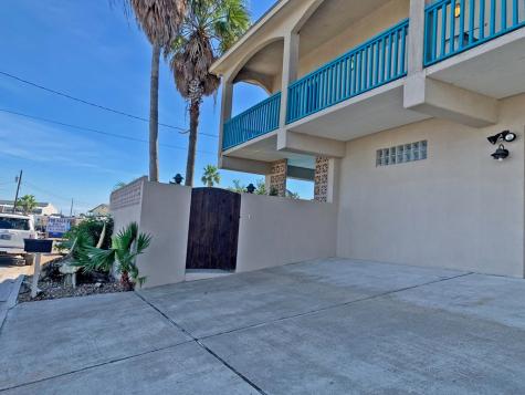 813 Tarpon Avenue Port Isabel TX 78578