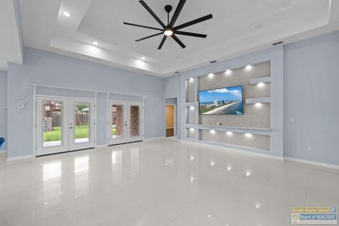 914 Palm Boulevard Laguna Vista TX 78578