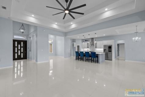 914 Palm Boulevard Laguna Vista TX 78578