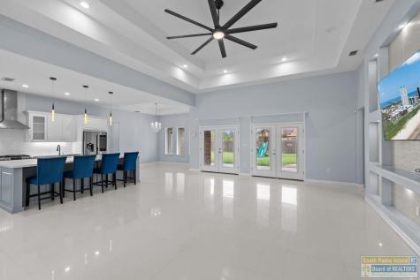 914 Palm Boulevard Laguna Vista TX 78578