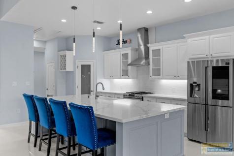 914 Palm Boulevard Laguna Vista TX 78578