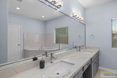 914 Palm Boulevard Laguna Vista TX 78578