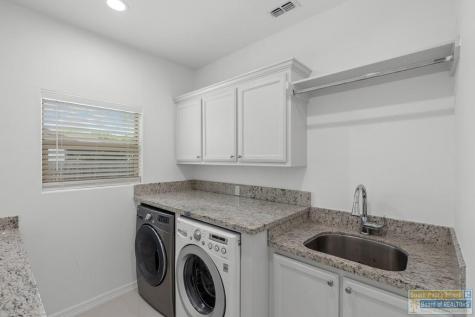 914 Palm Boulevard Laguna Vista TX 78578