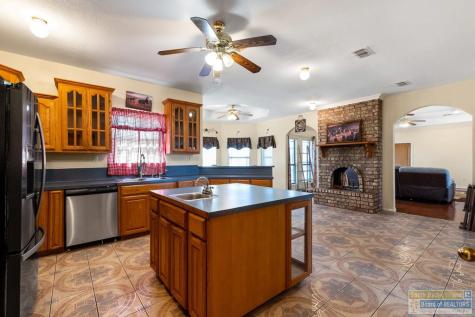 168 N San Roman Bayview TX 78566