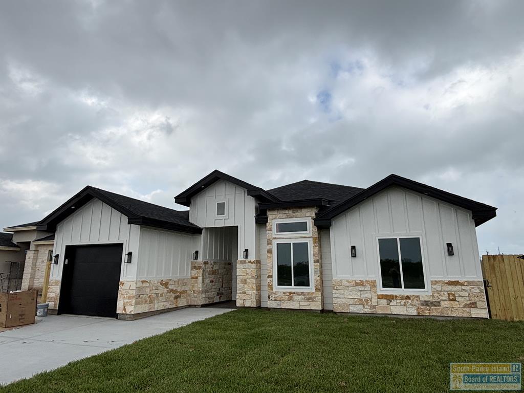 3002 Eliseo Villarreal Avenue Port Isabel TX 78578