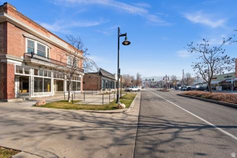 859 E 900 S Salt Lake City UT 84105