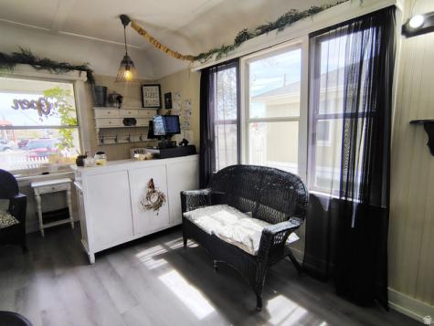 221 N 100 E Roosevelt UT 84066