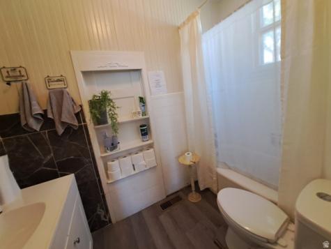221 N 100 E Roosevelt UT 84066