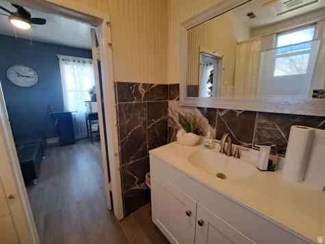 221 N 100 E Roosevelt UT 84066
