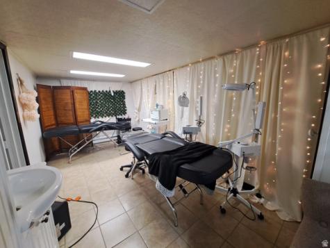 221 N 100 E Roosevelt UT 84066