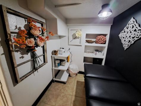 221 N 100 E Roosevelt UT 84066