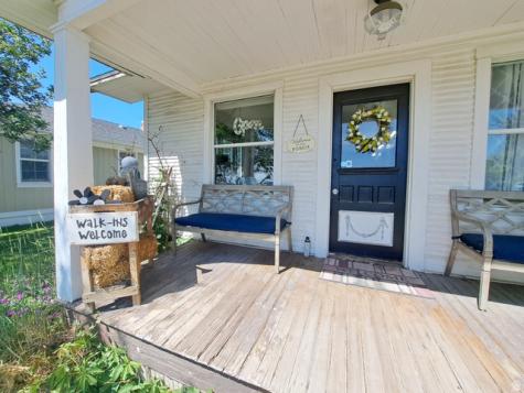 221 N 100 E Roosevelt UT 84066