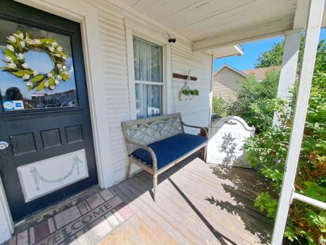 221 N 100 E Roosevelt UT 84066