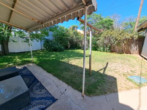 221 N 100 E Roosevelt UT 84066