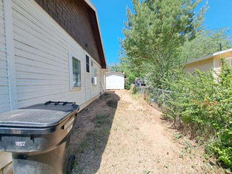 221 N 100 E Roosevelt UT 84066