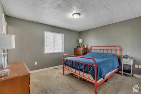 166 E 10600 S Sandy UT 84070