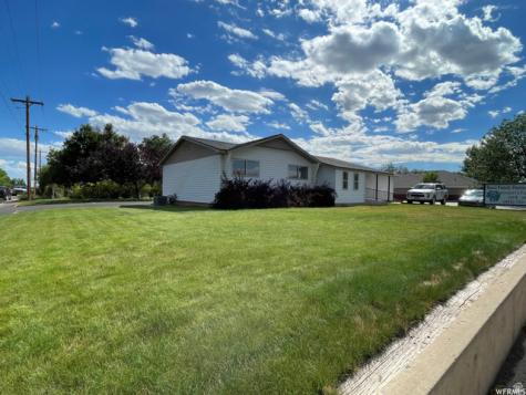 209 W 200 N Roosevelt UT 84066