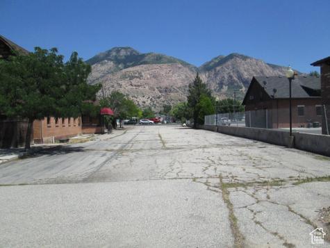 1045 N 400 E Harrisville UT 84404