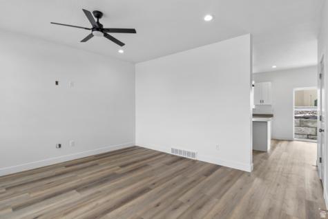 231 W 1160 N Tooele UT 84074
