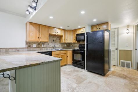 5770 S 900 E Murray UT 84121