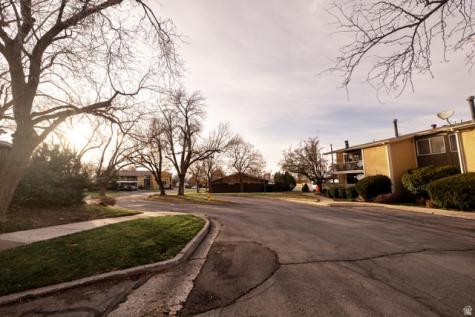 323 S Peach Lane Bountiful UT 84010