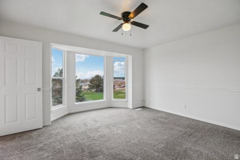5273 S 2800 W Roy UT 84067