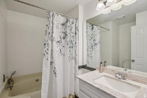 5273 S 2800 W Roy UT 84067