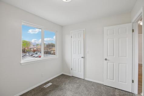 5273 S 2800 W Roy UT 84067