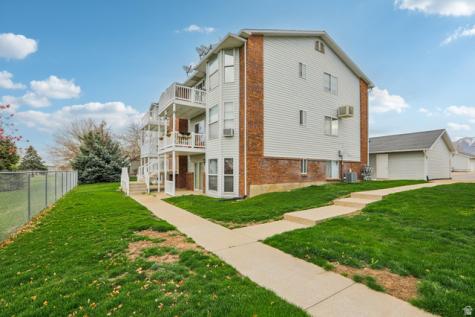 5273 S 2800 W Roy UT 84067