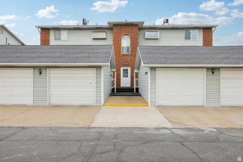 5273 S 2800 W Roy UT 84067