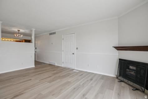 5273 S 2800 W Roy UT 84067